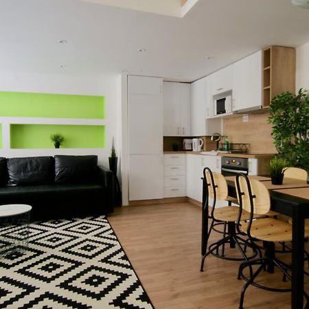 Standard Apartment By Hi5 - Terez 29 Budapest Exterior photo